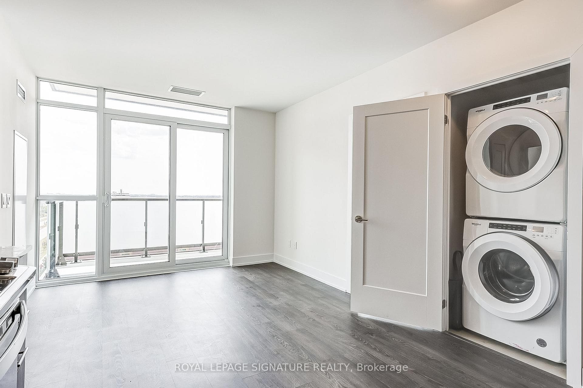 2550 Simcoe Street Unit 716 photo 13
