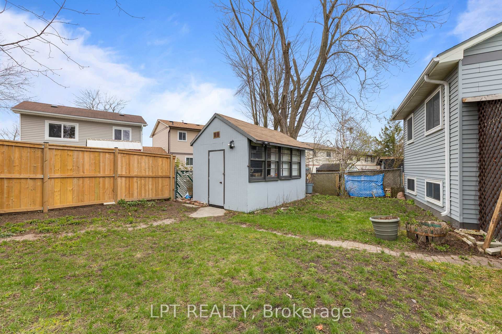 55H Chaucer Crescent photo 26