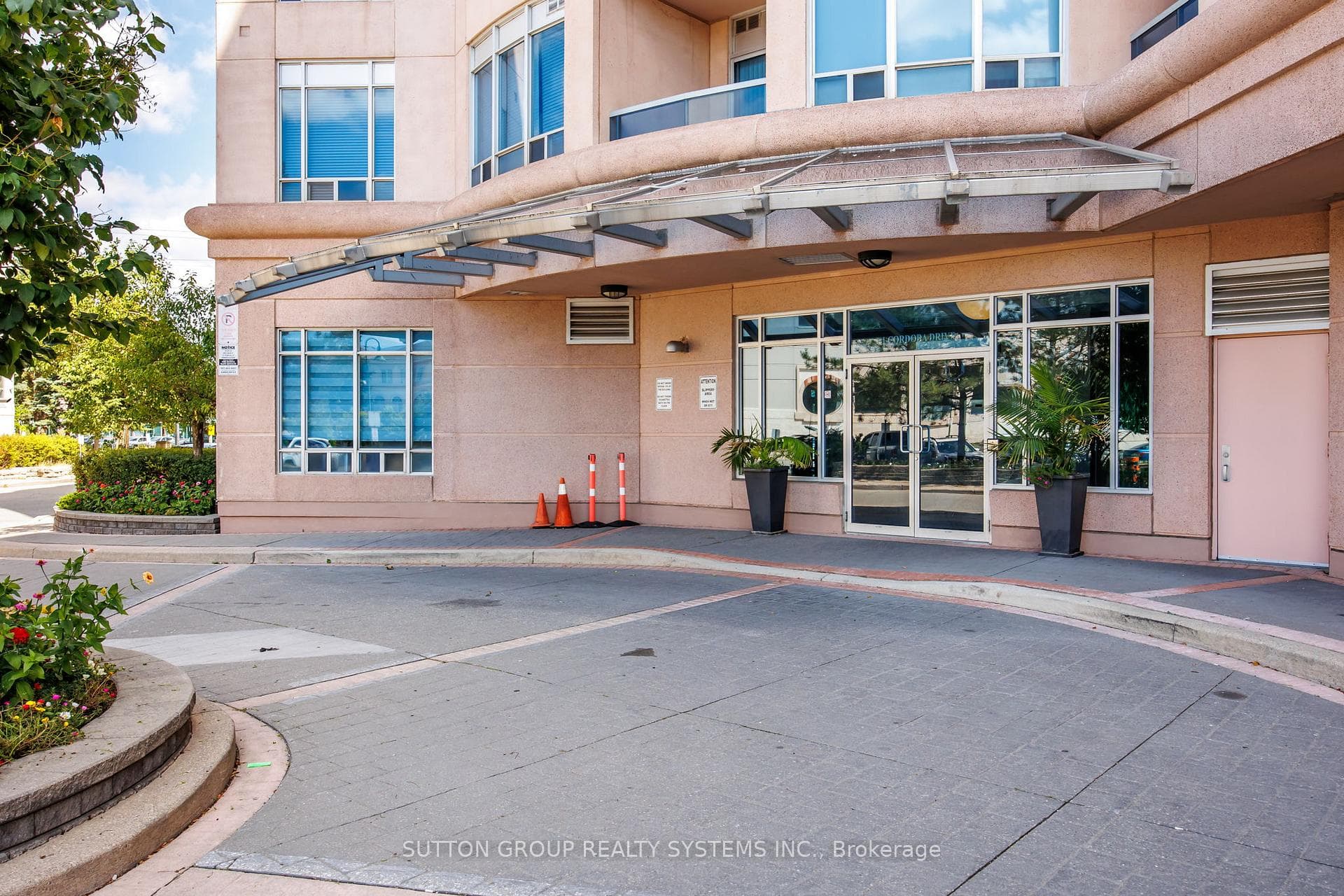 1 Cordoba Drive Unit 302 photo 4