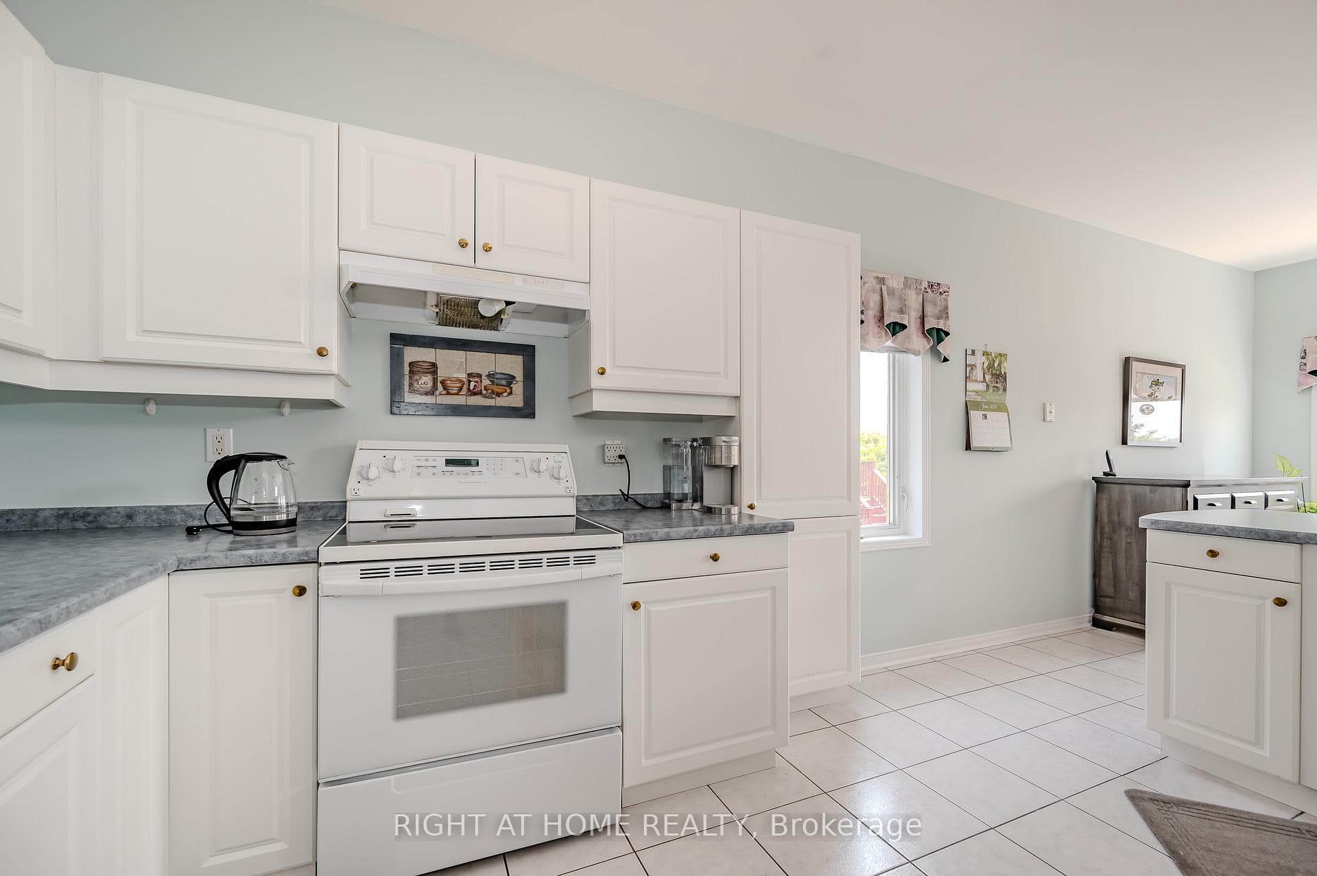 121 Davidson Boulevard photo 14