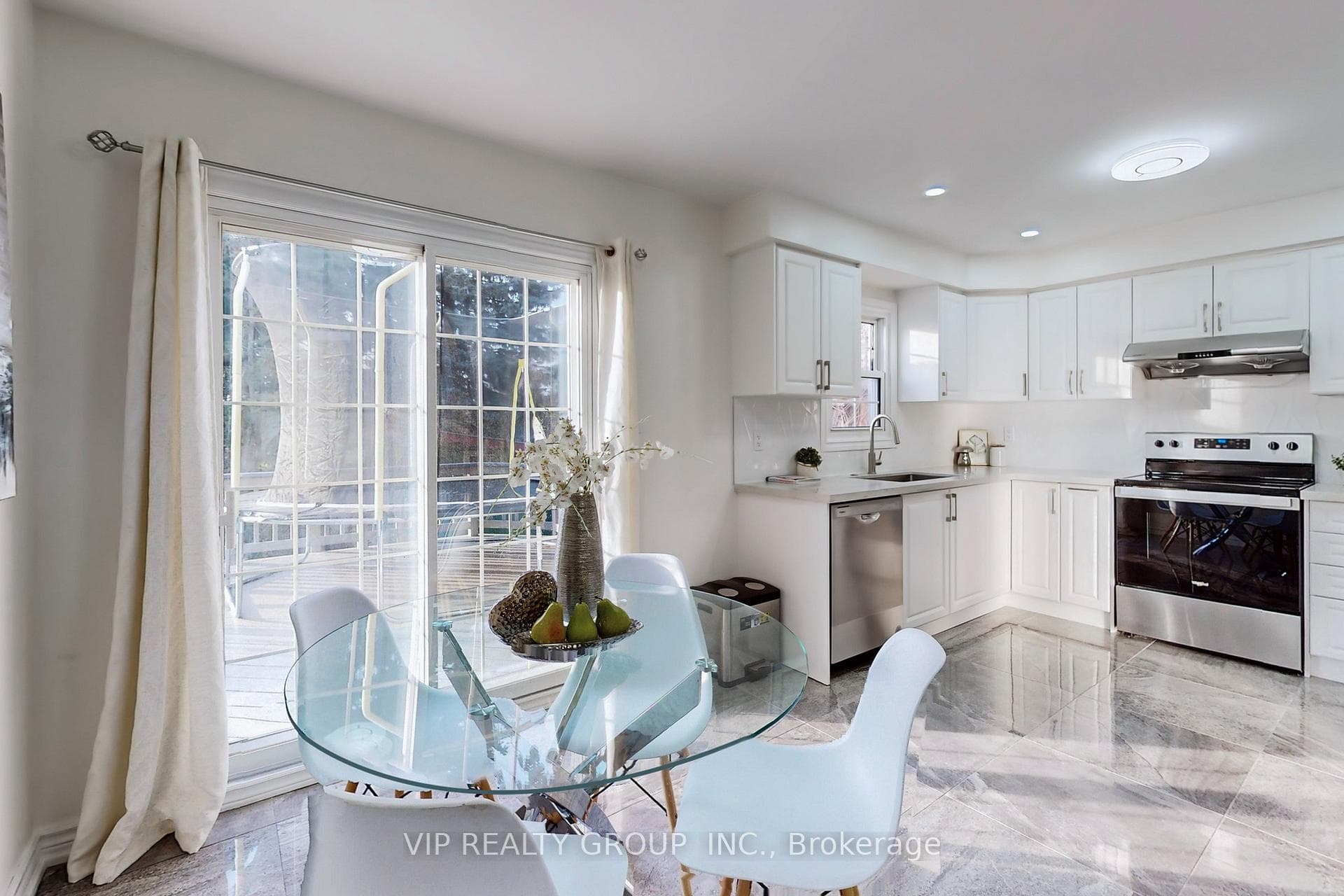 88 Cornwall Drive photo 9
