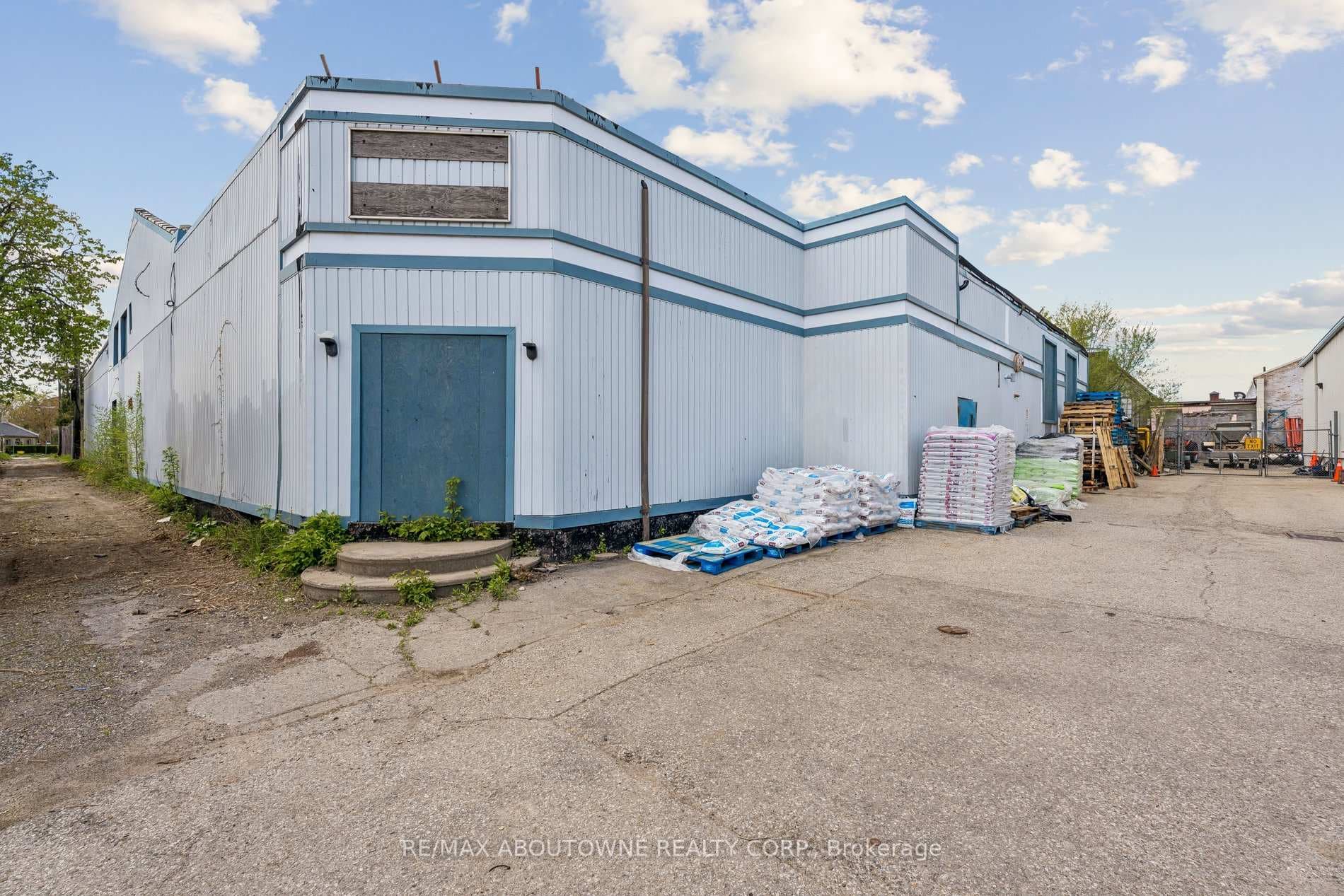 70 Wadsworth Street photo 2