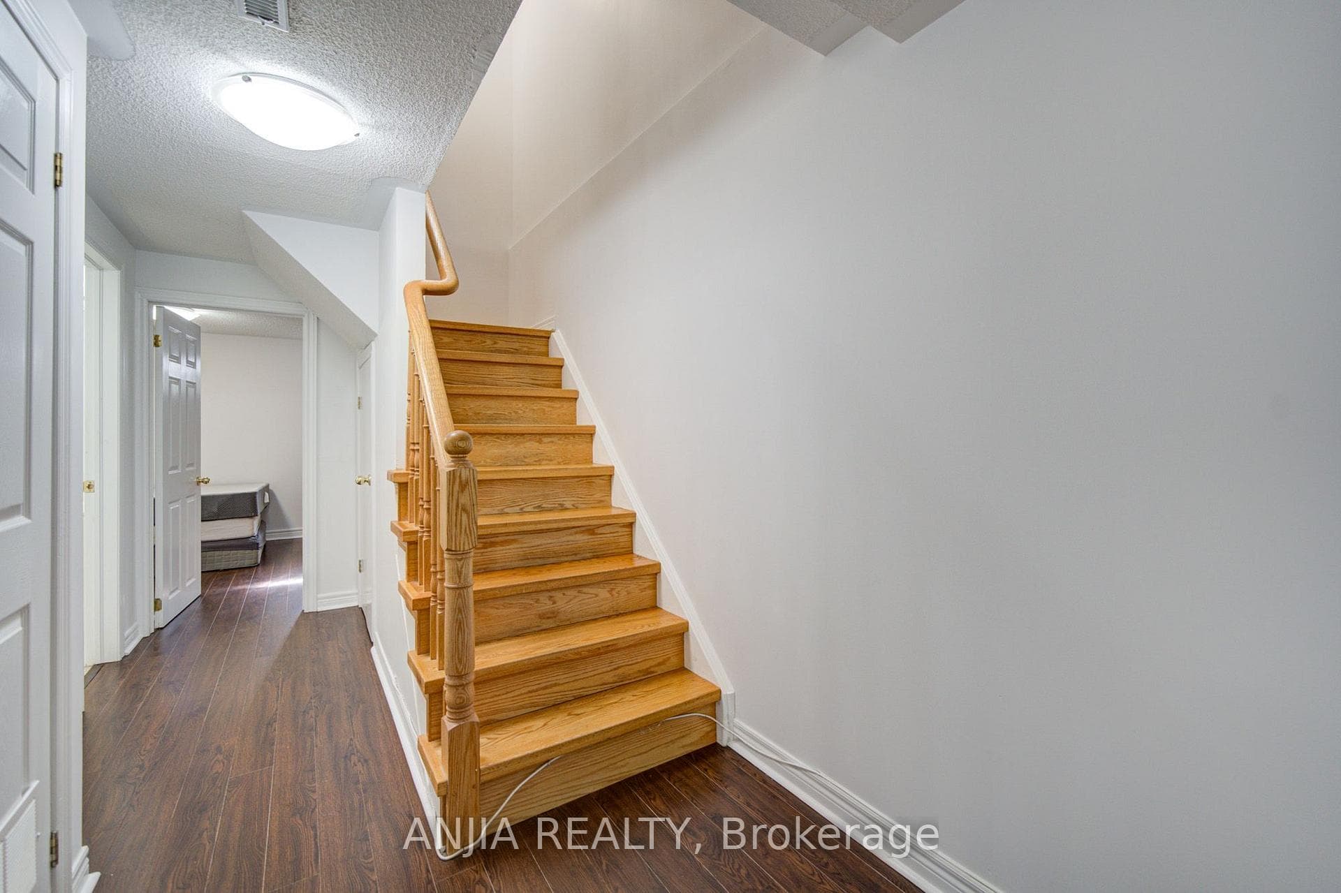 44 Pond Drive photo 36