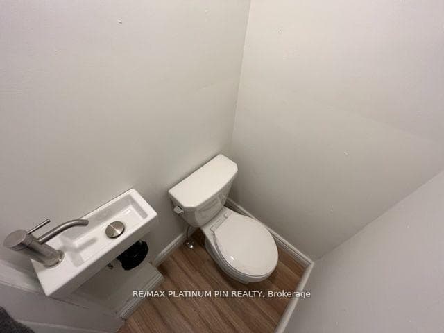 293 Ellerslie Avenue photo 4