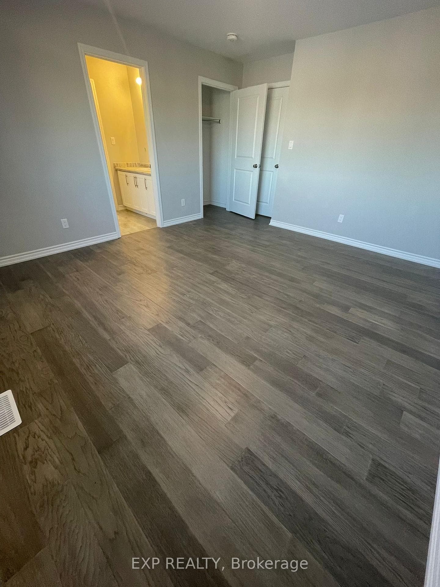 212 Pilkington Street photo 20
