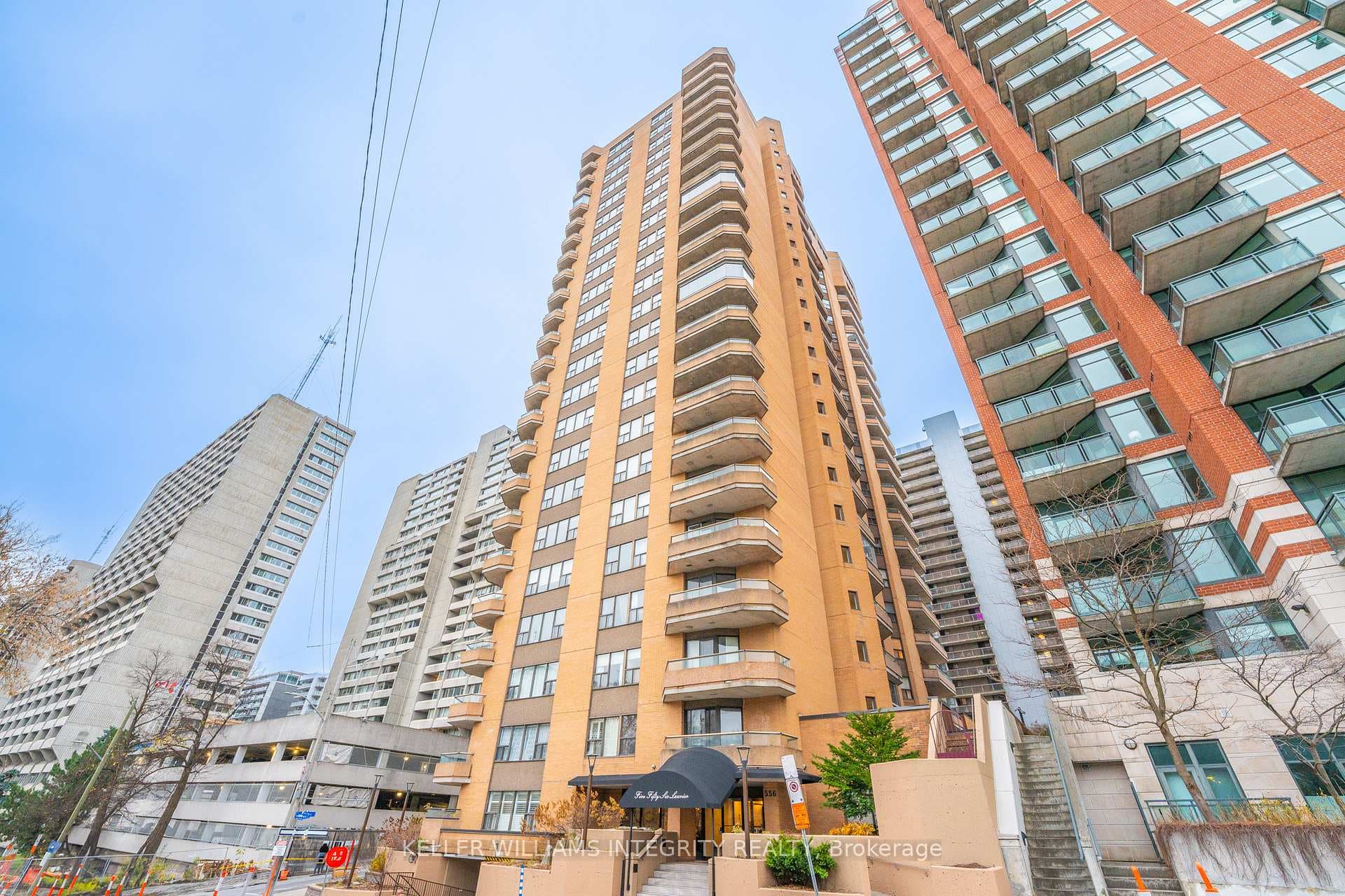 556 Laurier Avenue Unit 906 photo 1