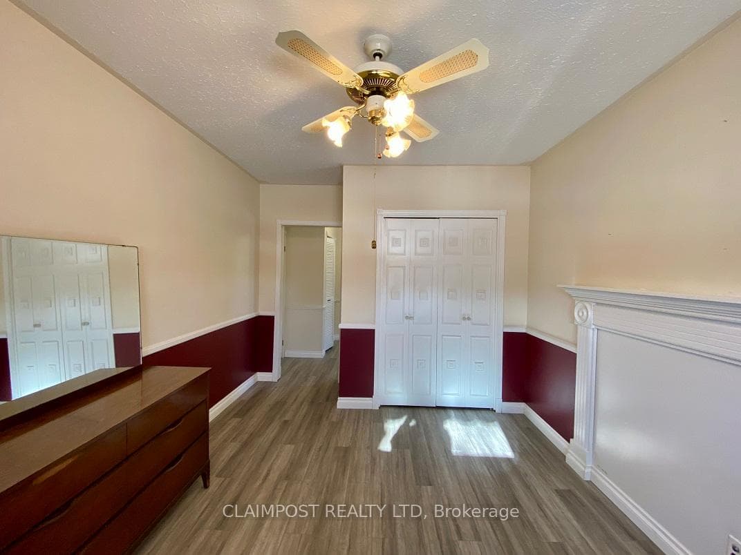 544 Paradis Street photo 6