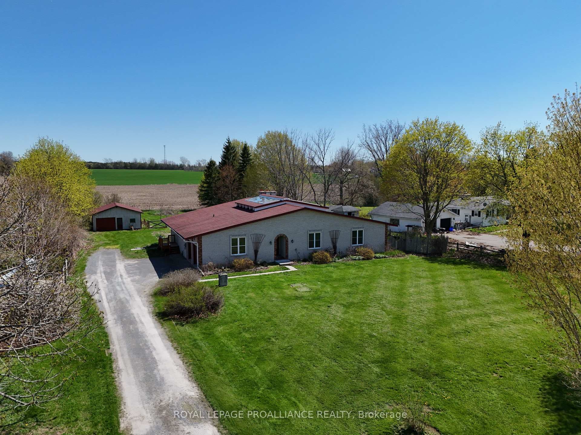138 Massassauga Road photo 1