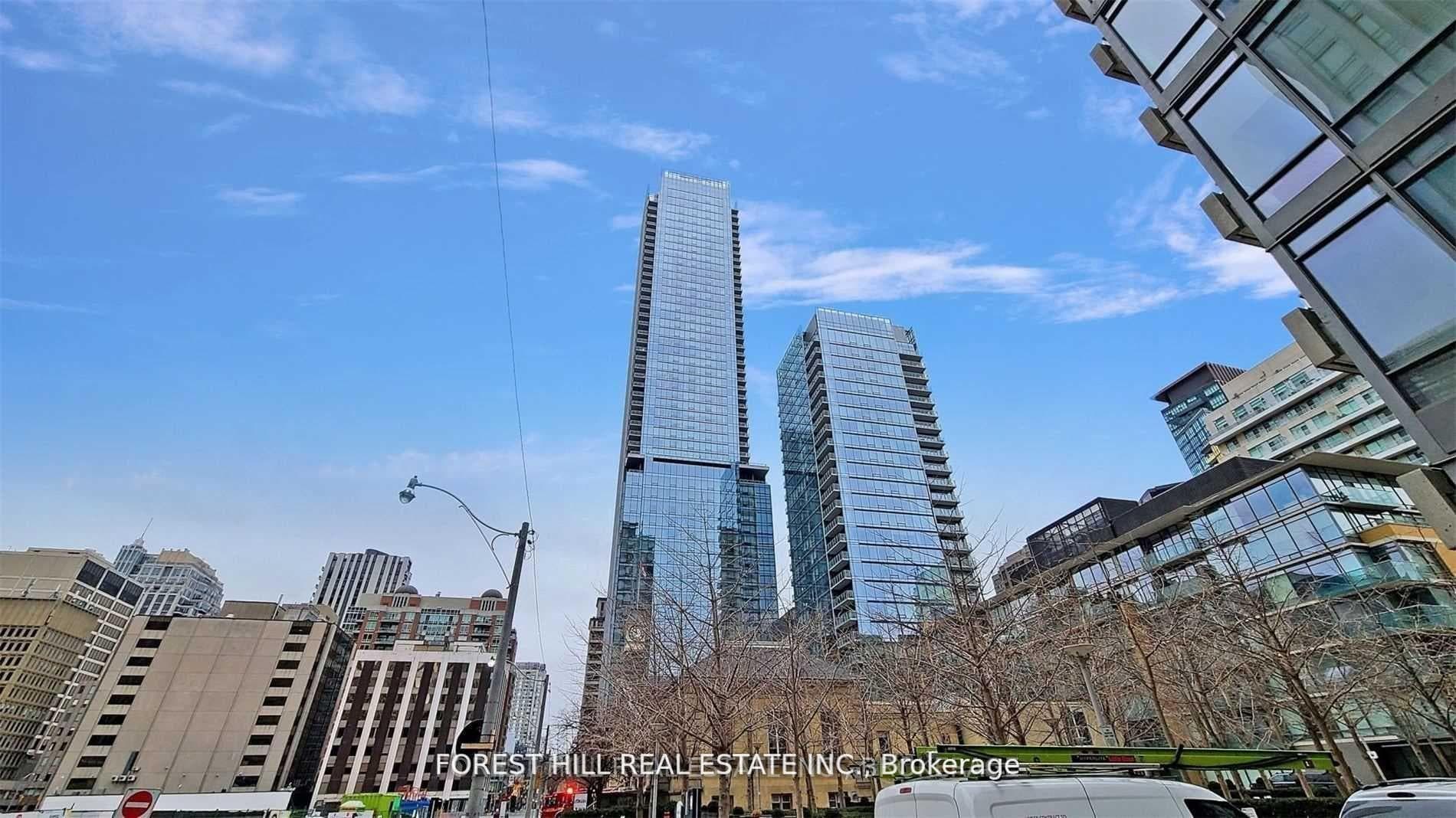 1 Yorkville Avenue Unit 3202 photo 1