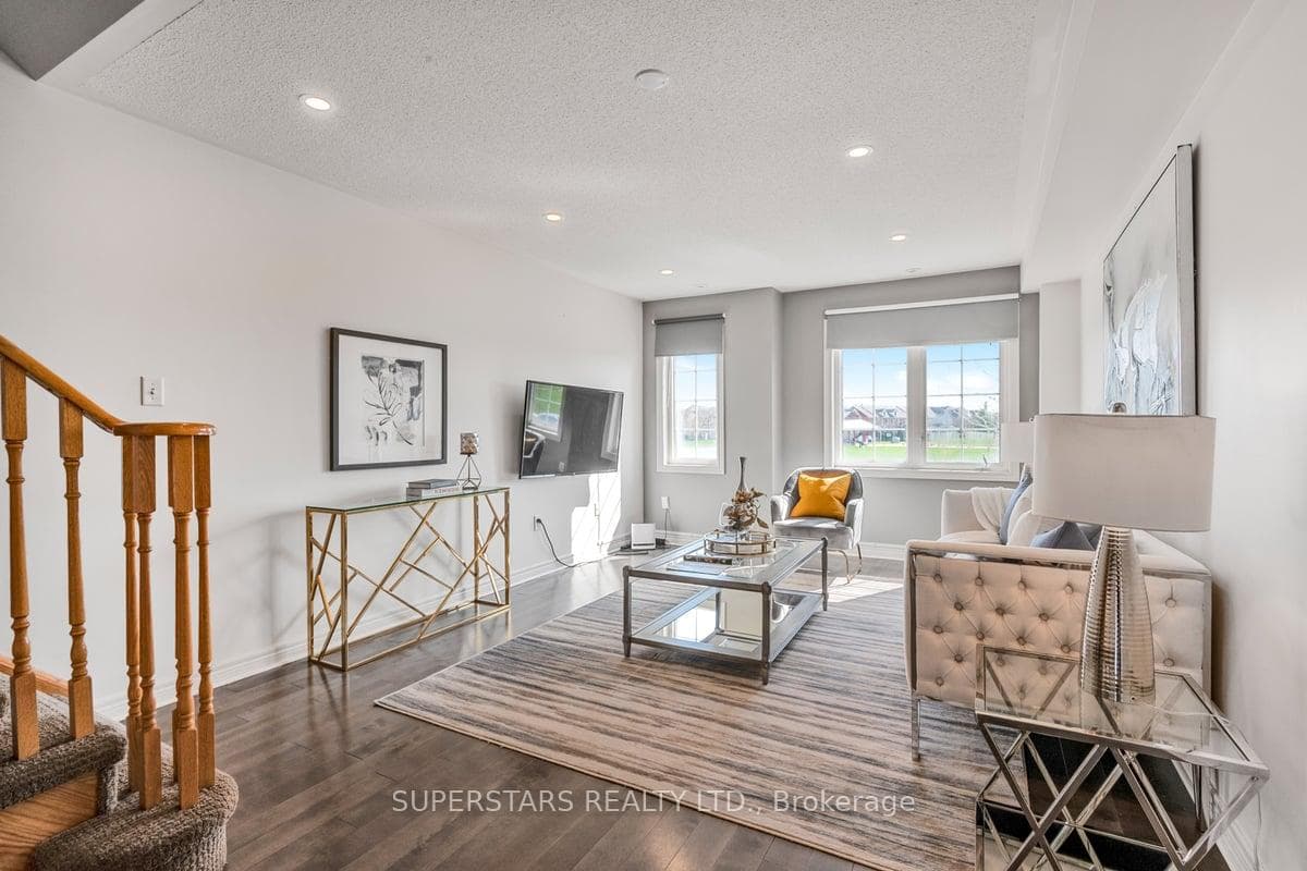 2606 Bur Oak Avenue photo 5