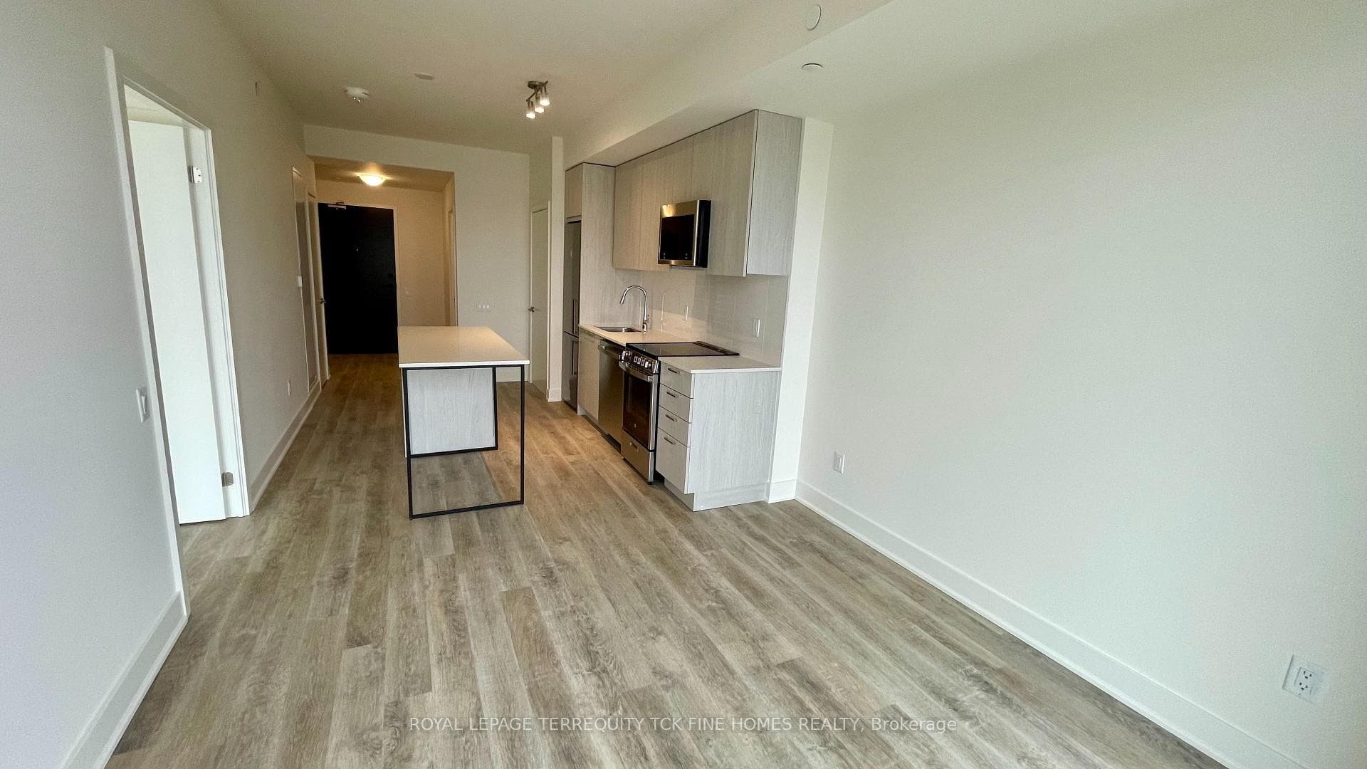 185 Deerfield Road Unit 706 photo 11