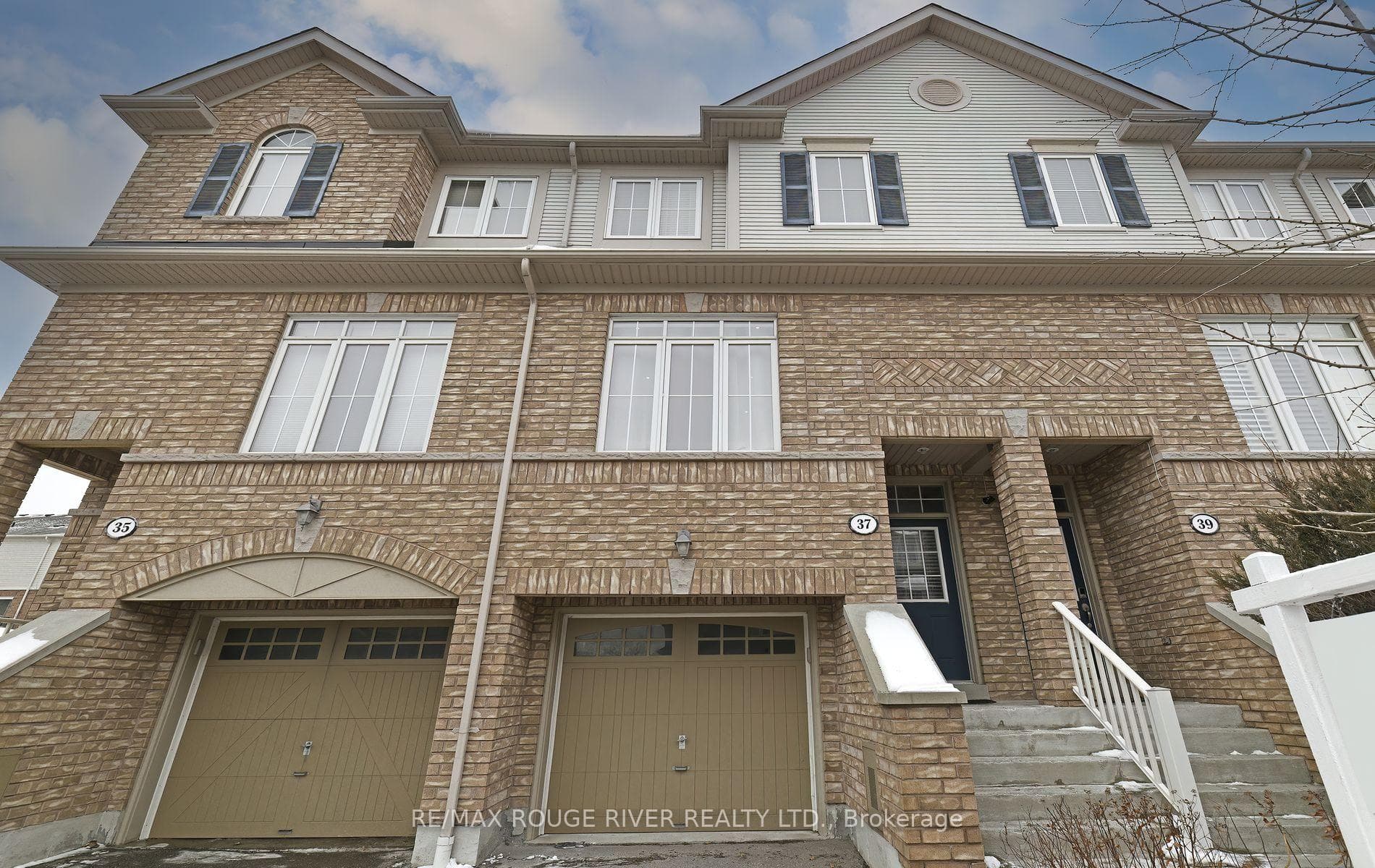 37 Martinworth Lane photo 1