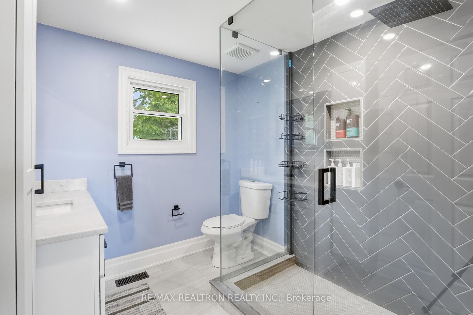 Renovated 2023 ensuite