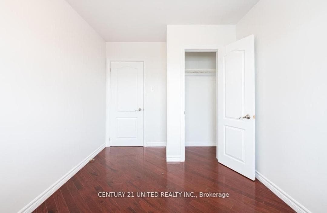 509 Raymond Street Unit Upper photo 9