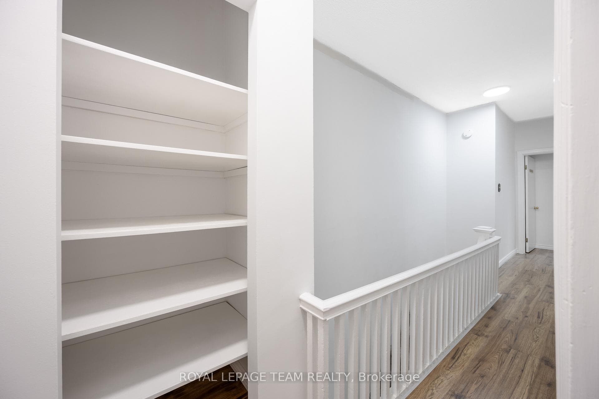 301 Somerset Street photo 24