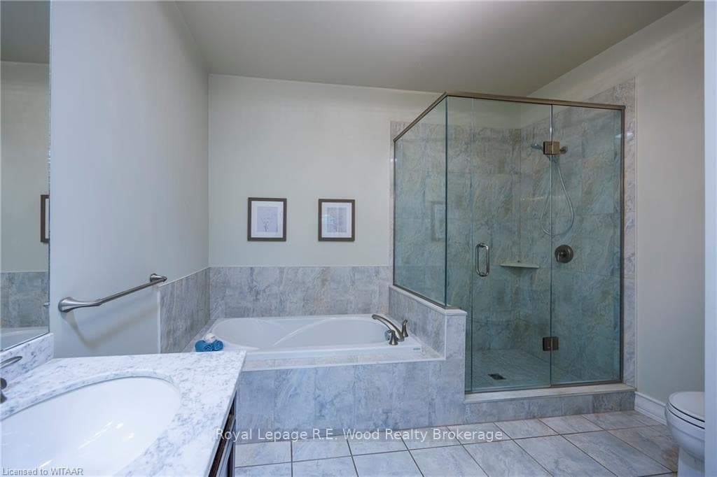 5 WOOD HAVEN Drive Unit 102 photo 18