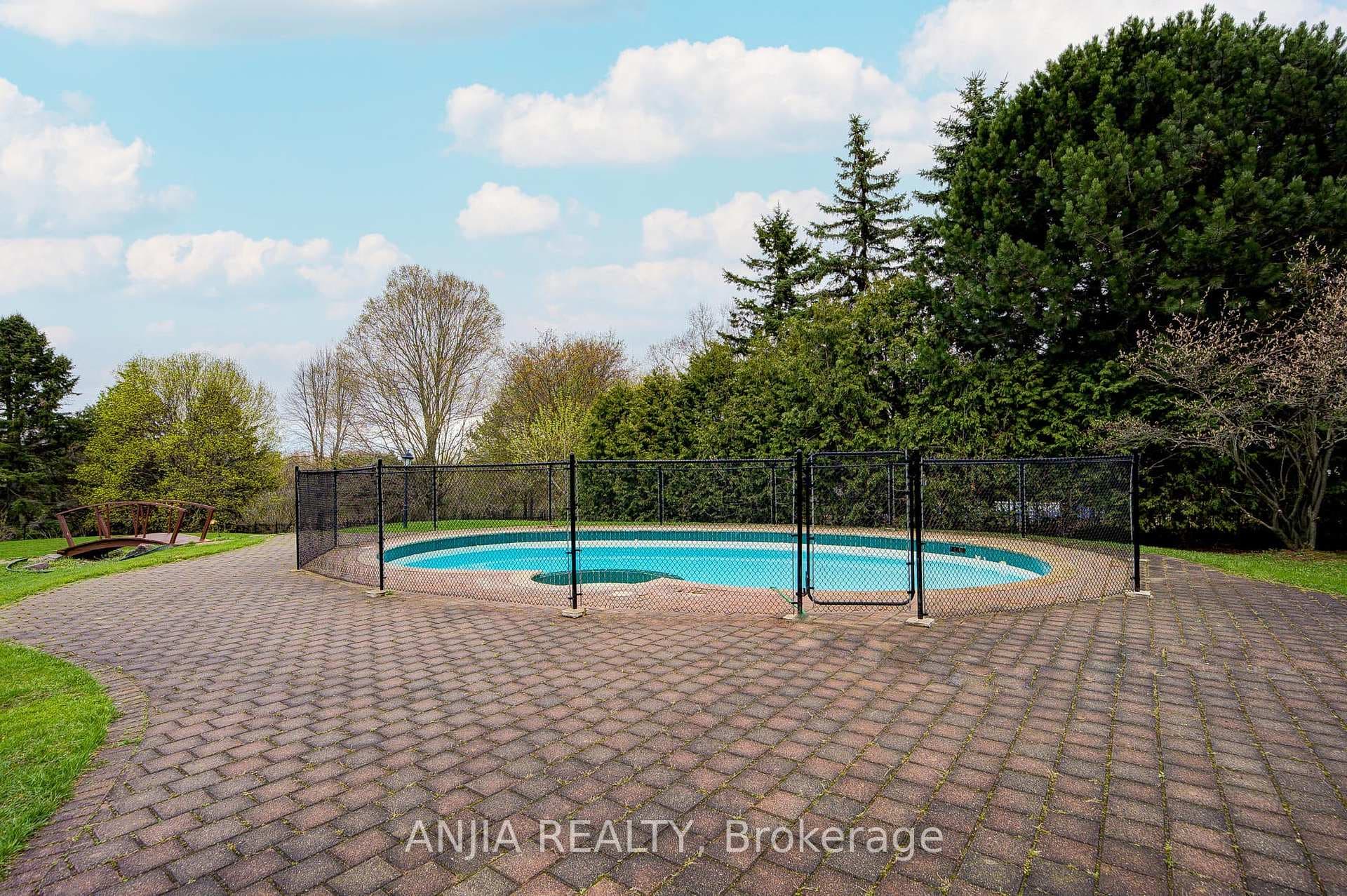 20 Country Estates Drive photo 46