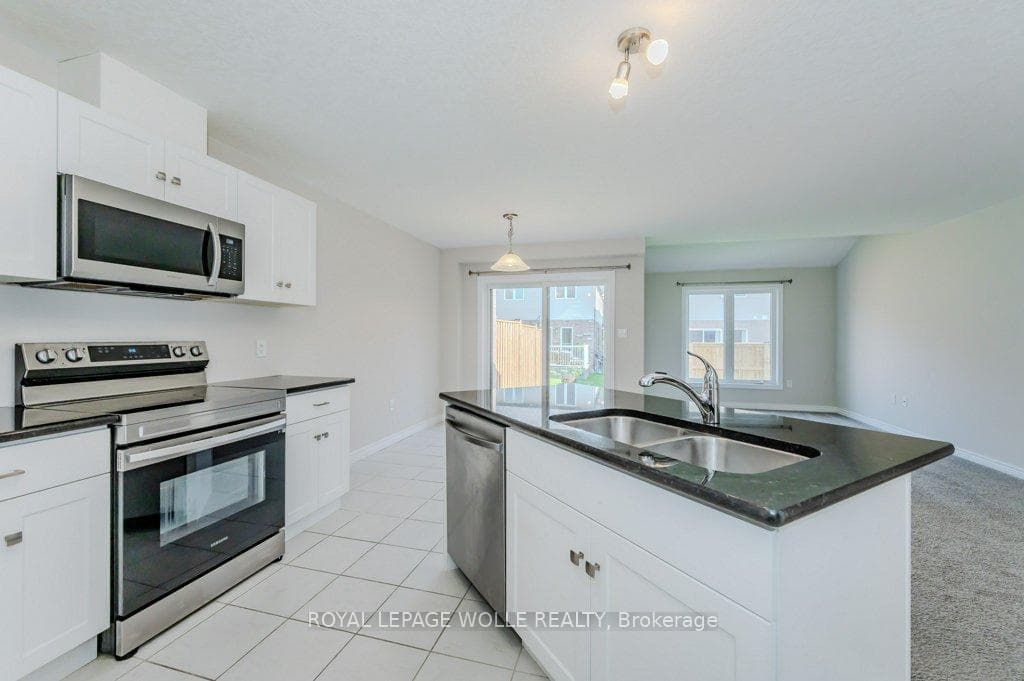 18 Isaac Street photo 11