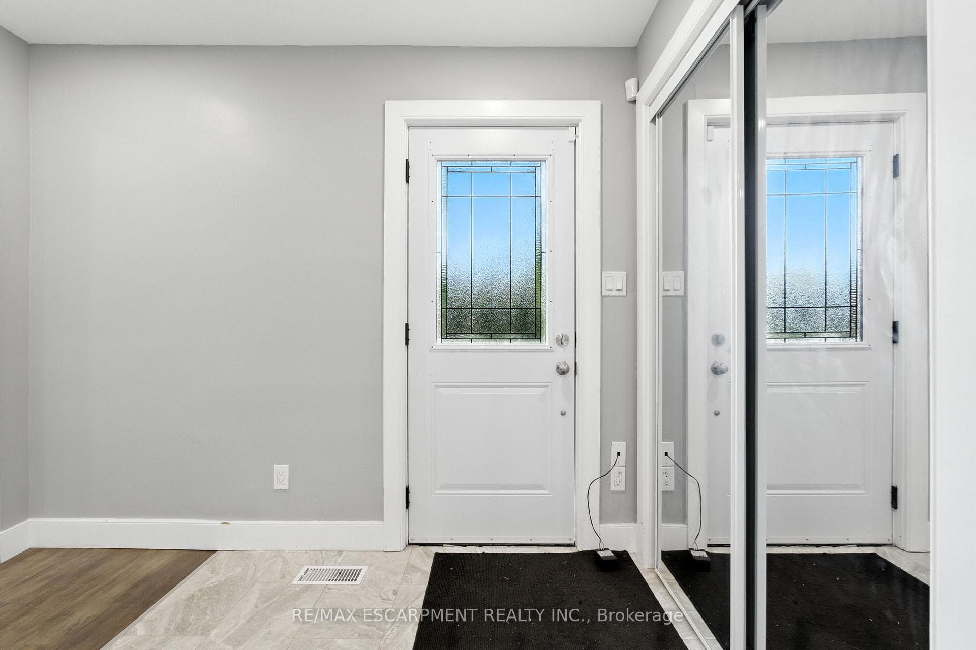 1233 Coric Avenue photo 2