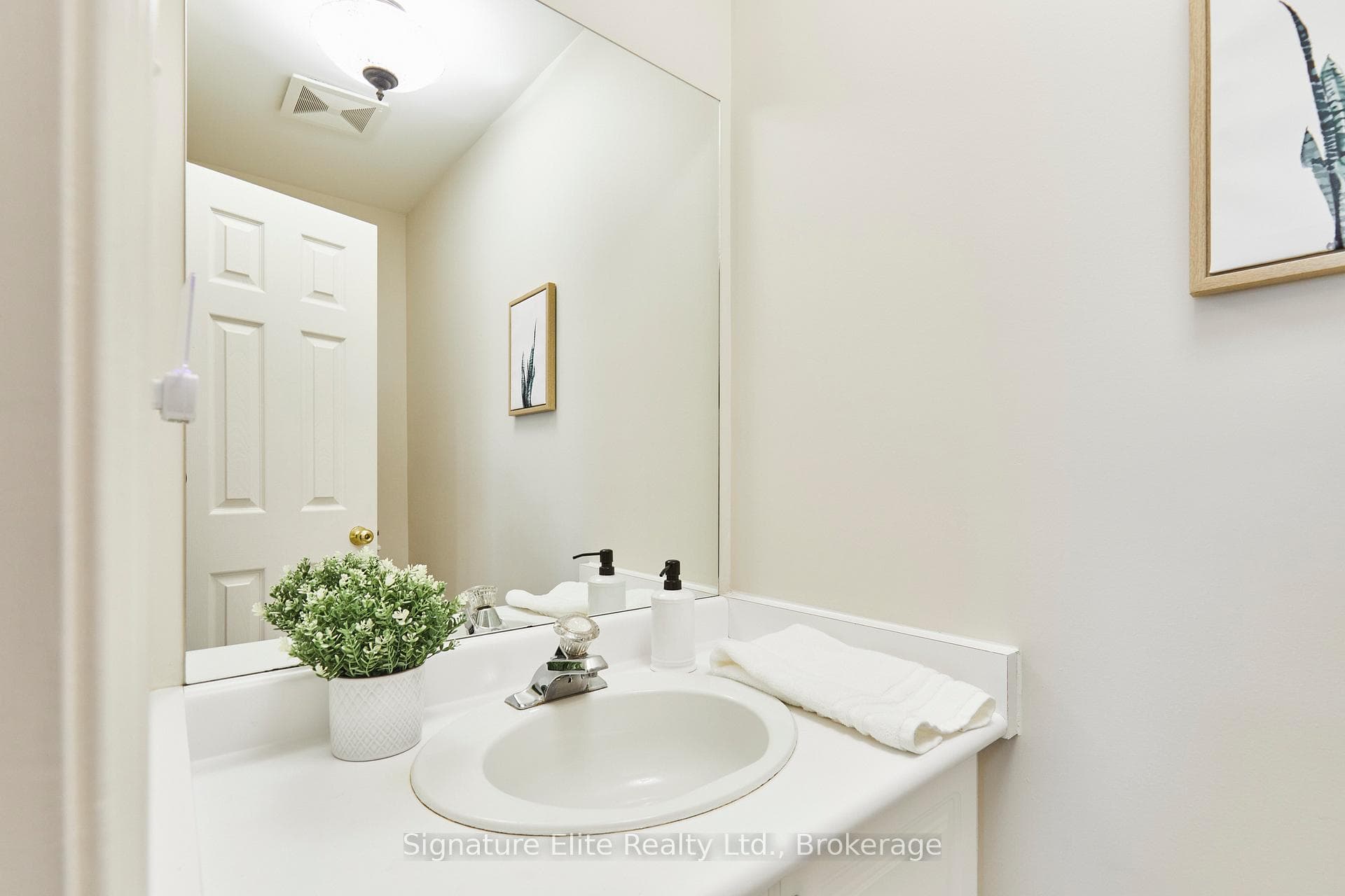 159 Meadowvale Road photo 11