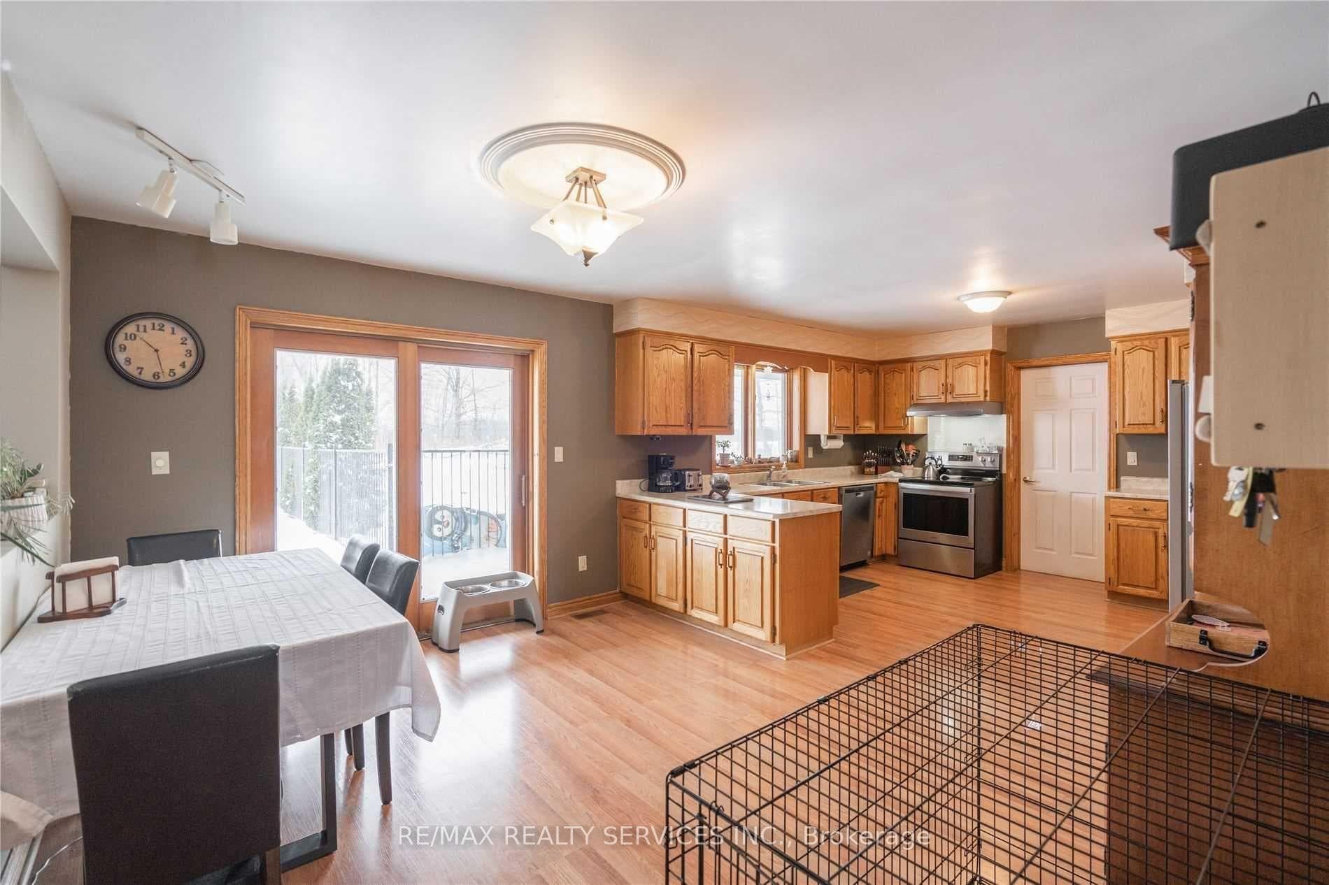 19003 Hurontario Street photo 4