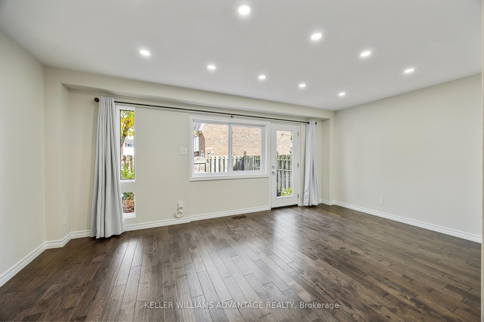 69 Godstone Road Unit 118 photo 13