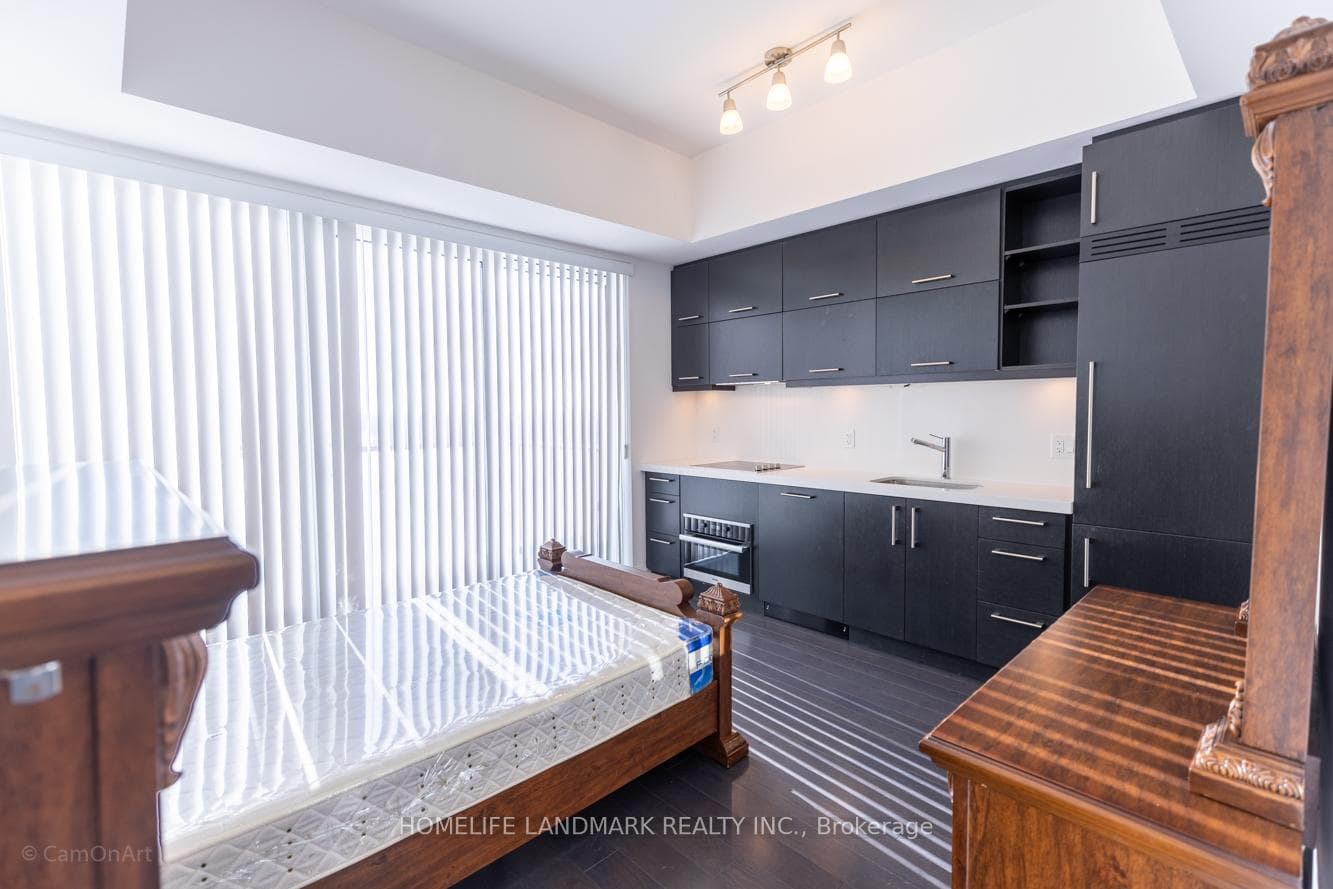 1080 Bay Street Unit 5205 photo 3