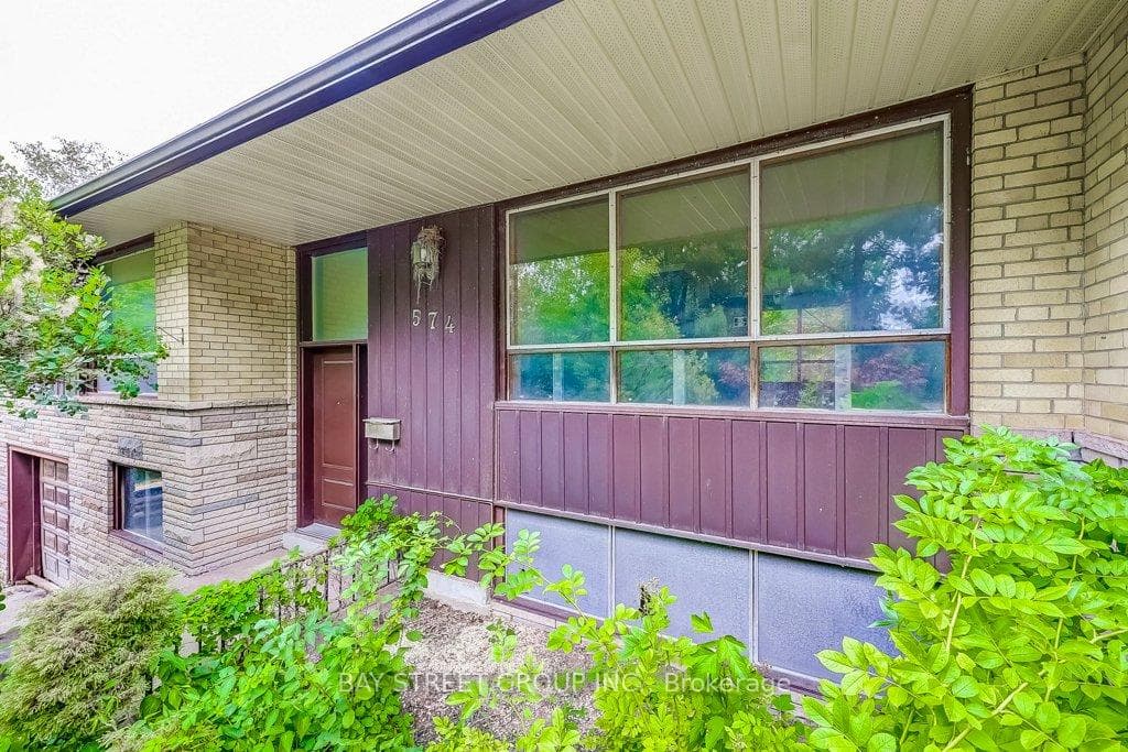 574 Rouge Hills Drive photo 7