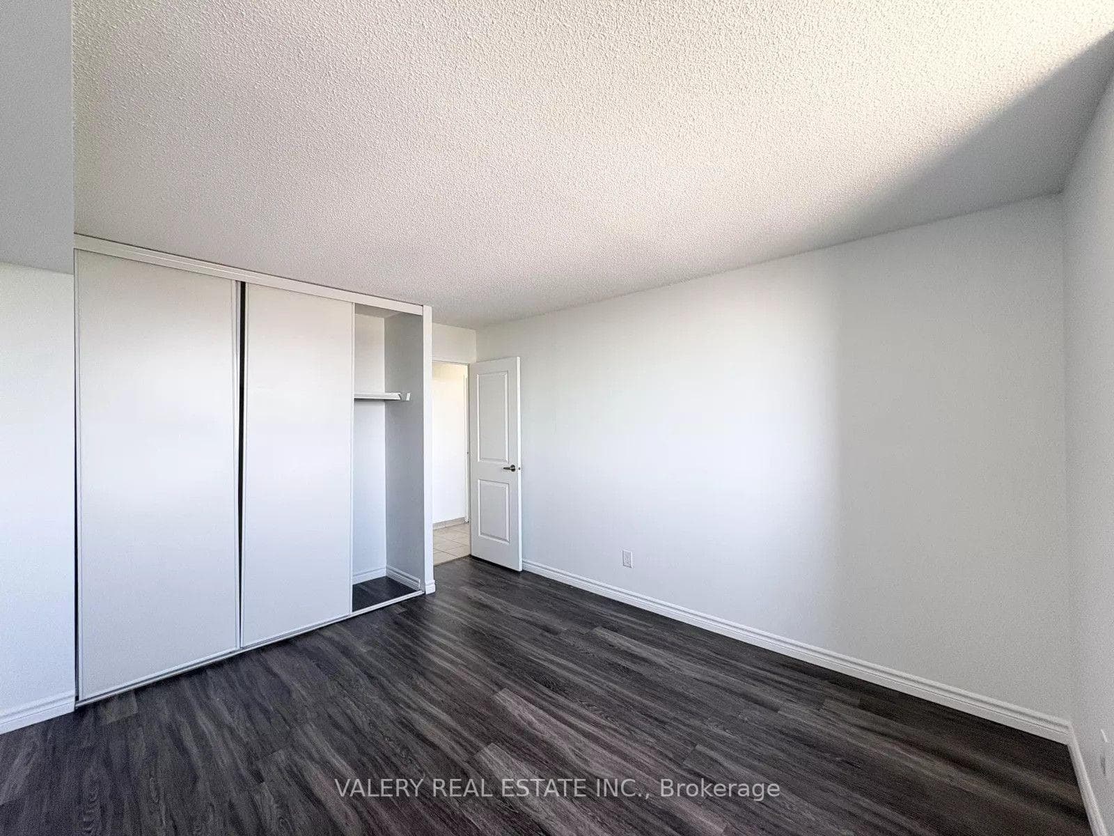 294 Chandler Drive Unit 1503 photo 14