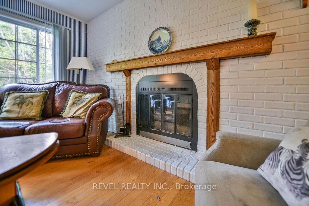 222 Earl Street photo 9