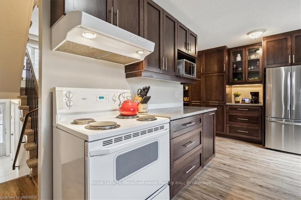 235 BRONTE Street Unit 82 photo 15