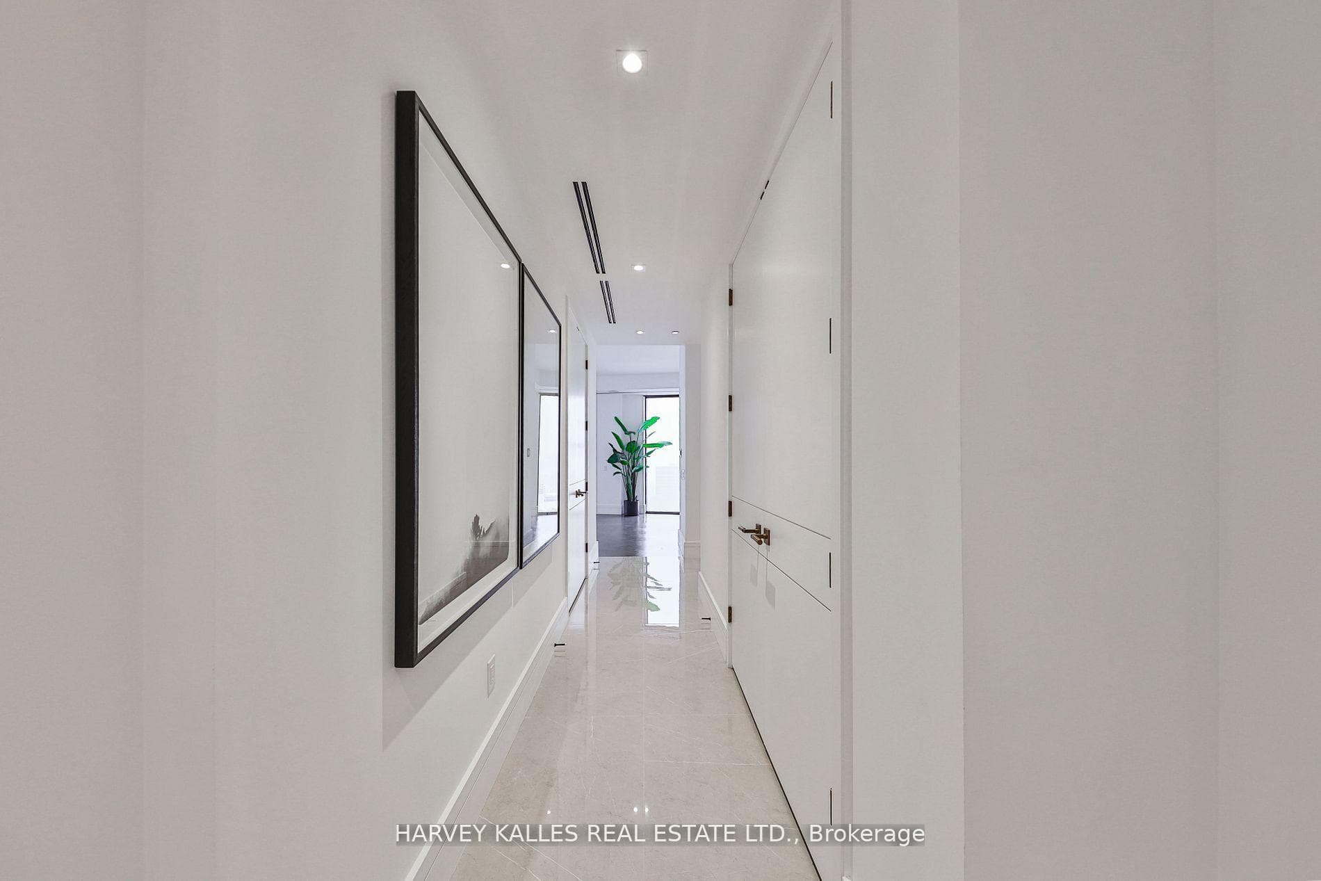 215 Lonsdale Road Unit 1707 photo 5