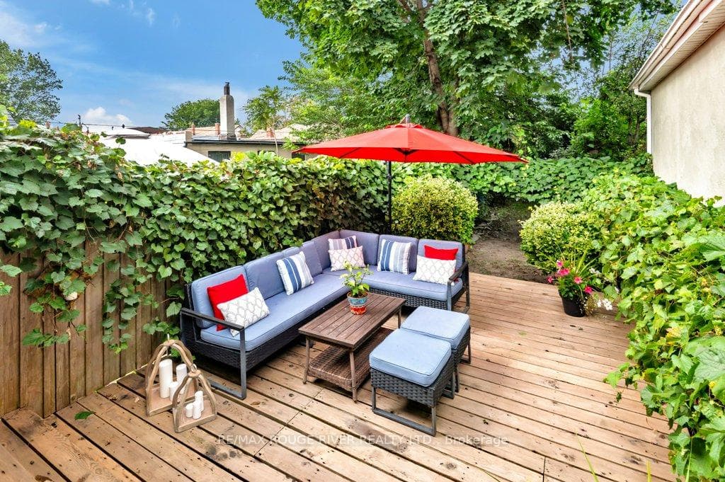 62 Bowie Avenue photo 32