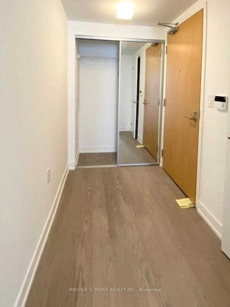 11 Wellesley Street Unit 808 photo 6