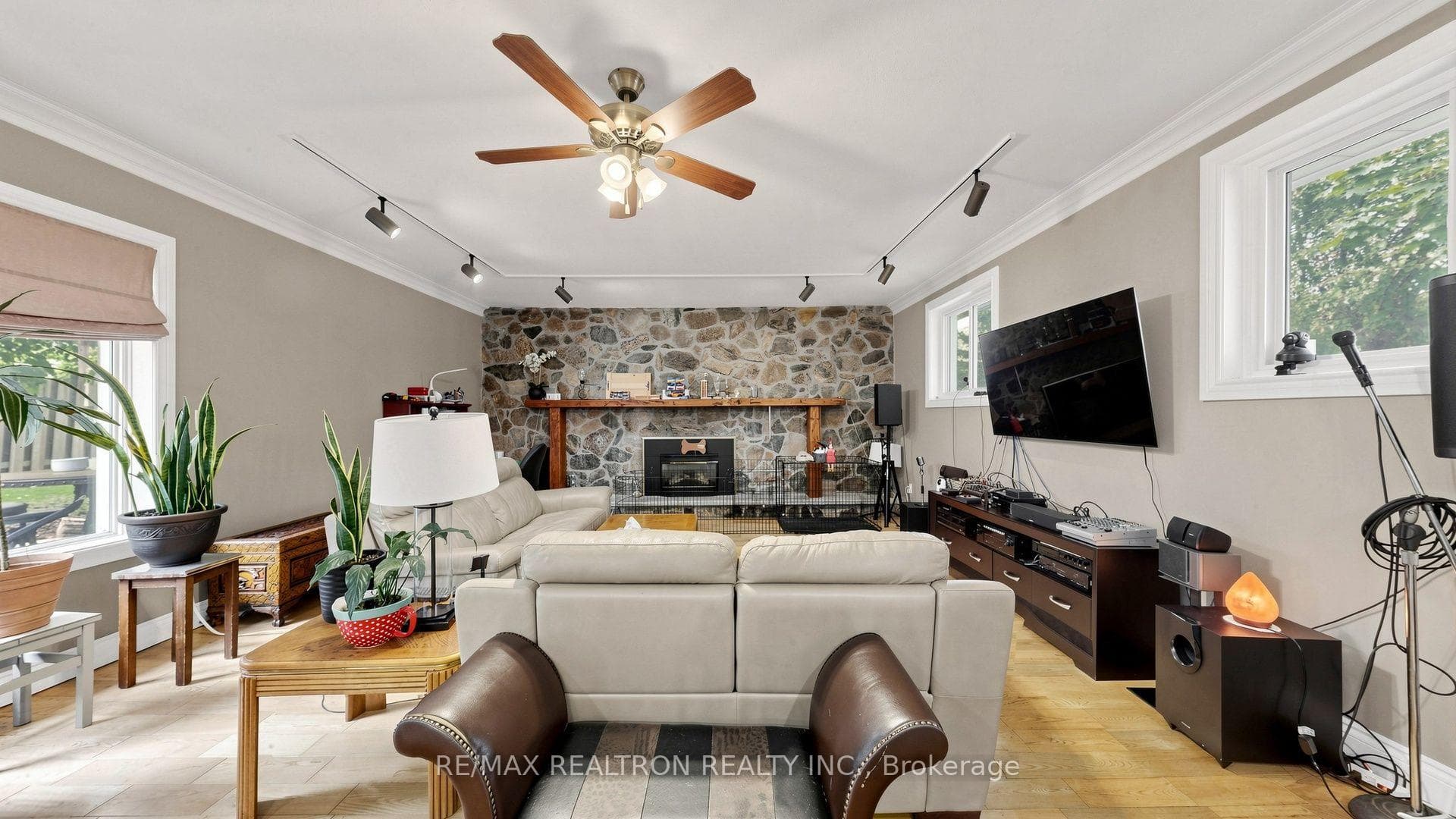 10 Rotherglen Road photo 15
