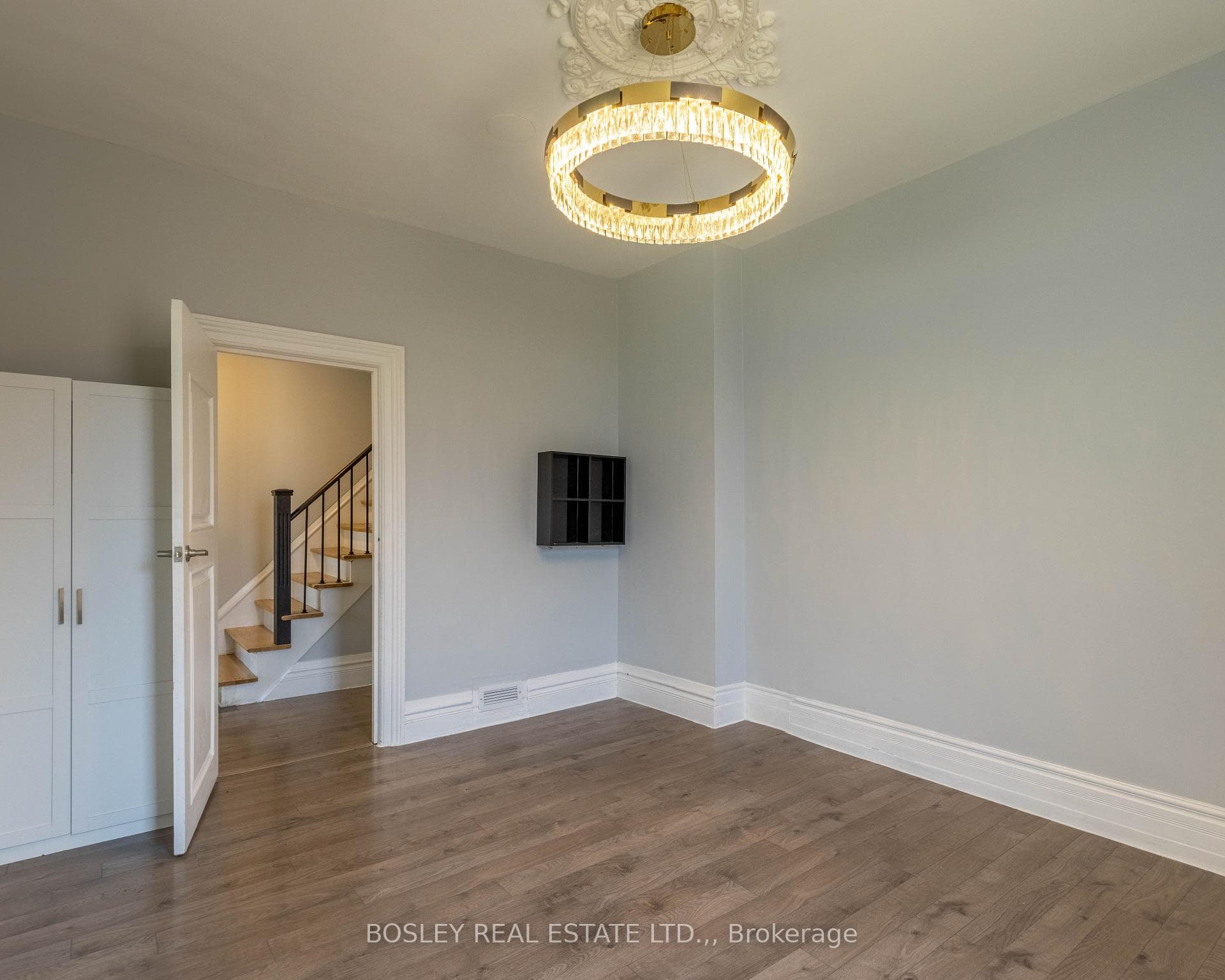 4466 Fourth Avenue photo 10