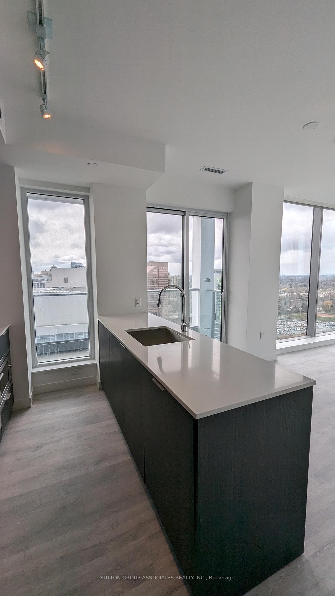 8 Olympic Garden Drive Unit 2406 photo 6