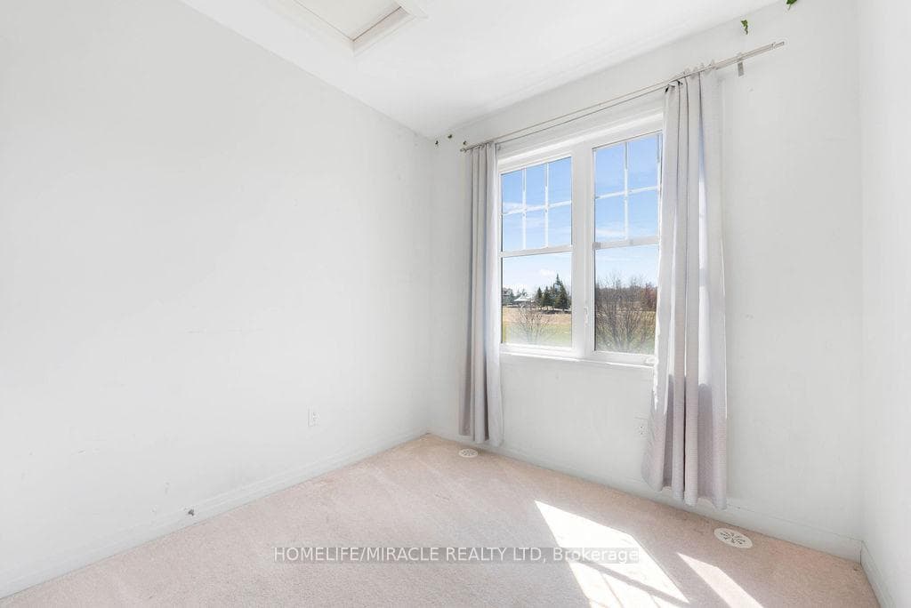 1431 Green Road photo 27