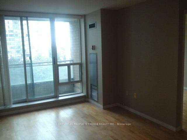 3 Pemberton Avenue Unit 605 photo 12