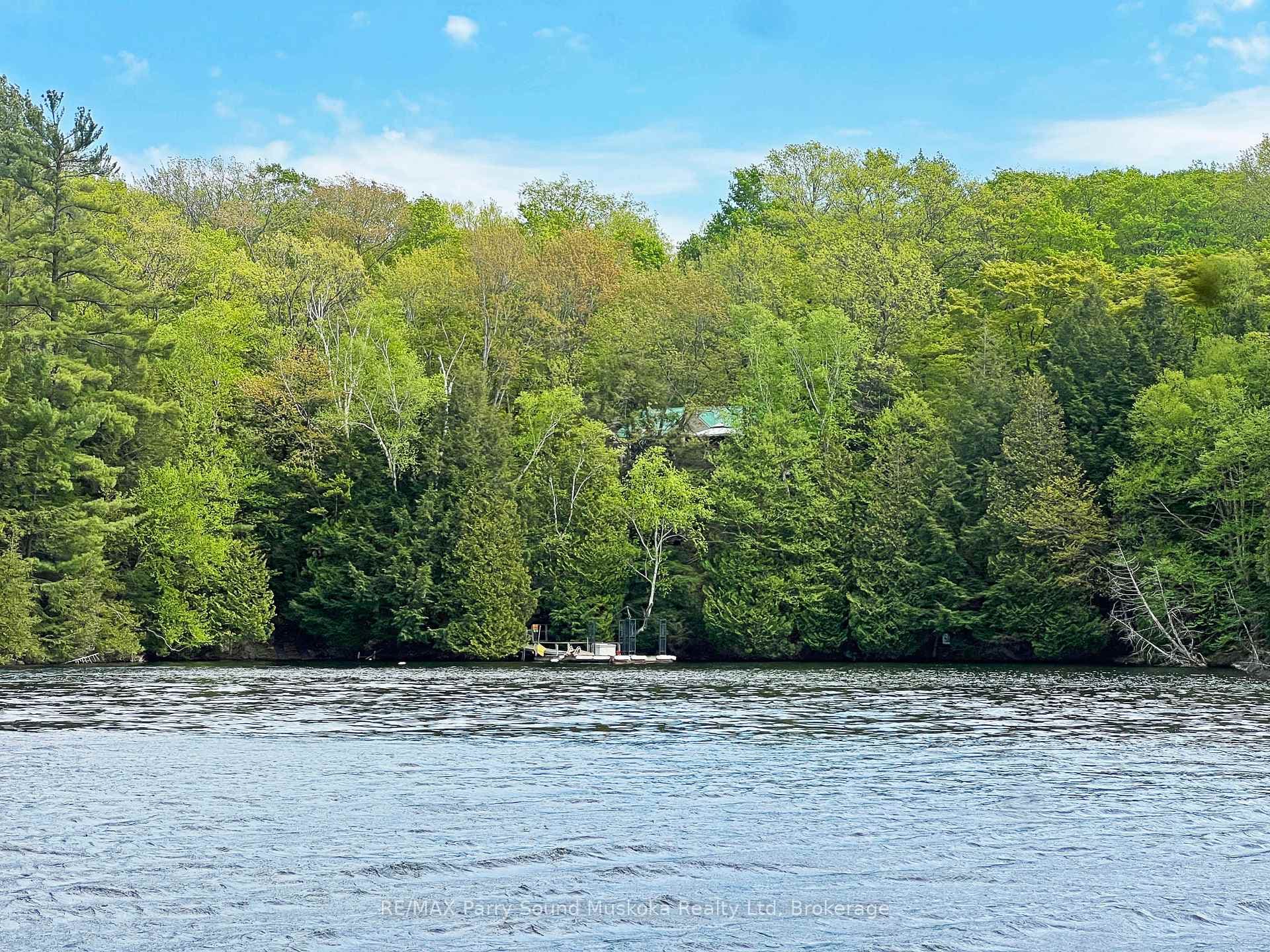 450' on spring-fed Otter Lake!