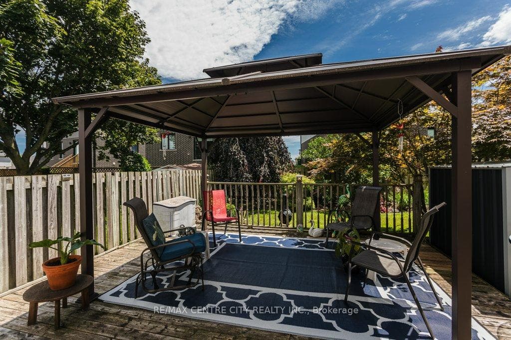 375 Highview Drive photo 36