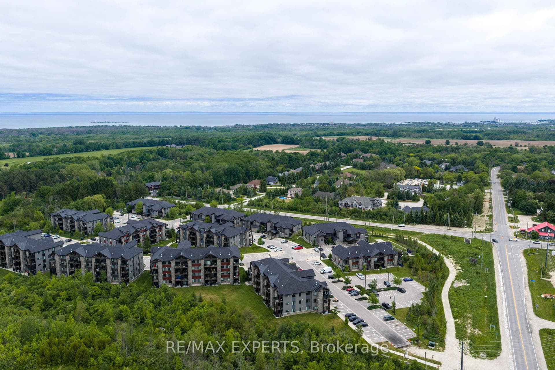 12 Beausoleil Lane Unit 201 photo 38