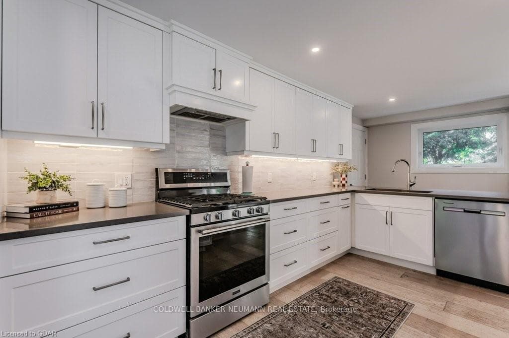 51 Thornhill Drive photo 14