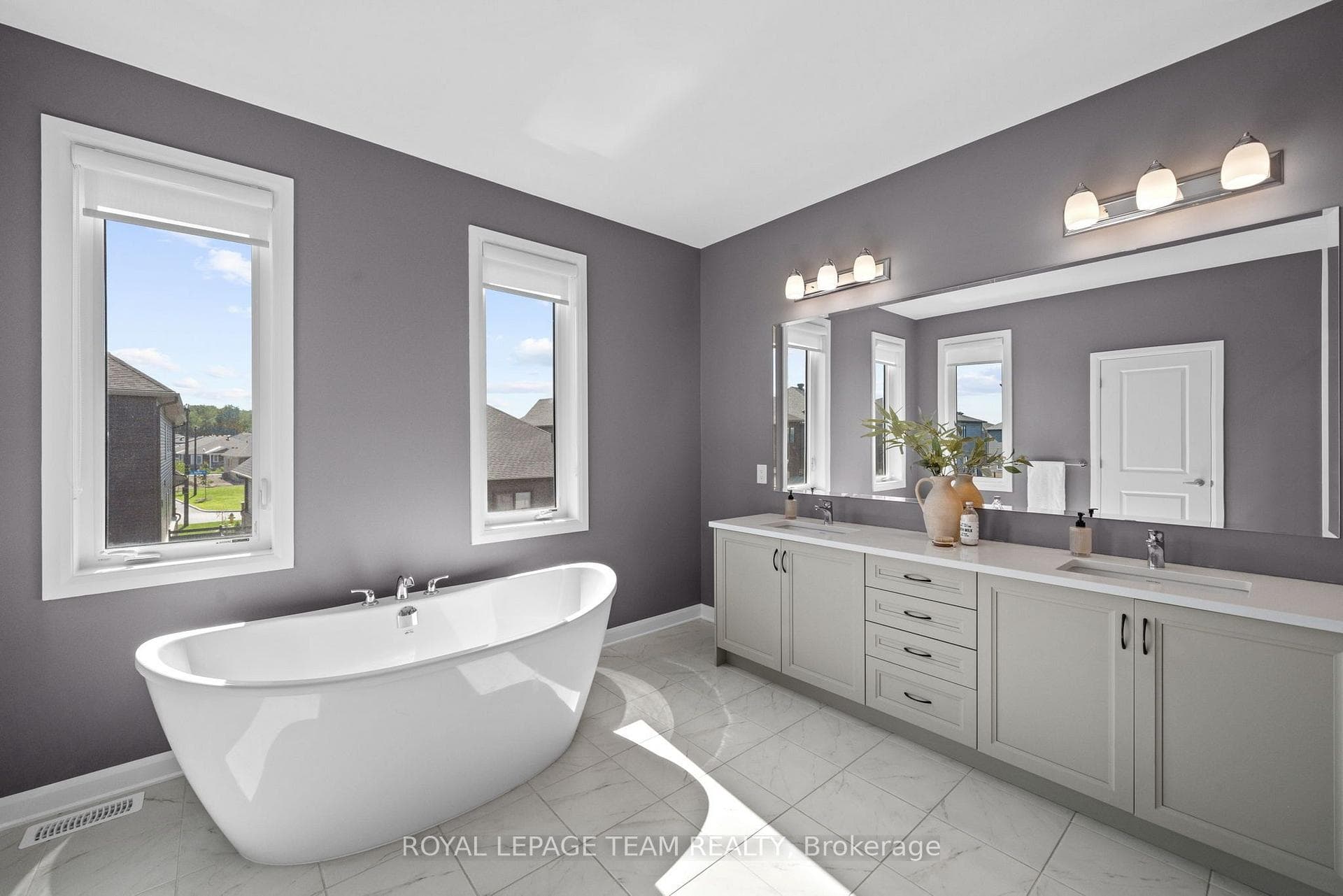 760 Shoal Street photo 28