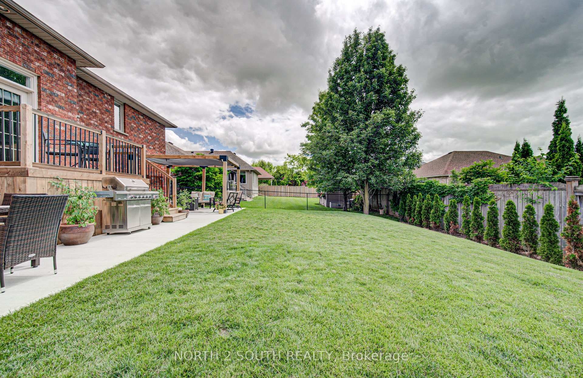22 Long Lane photo 46