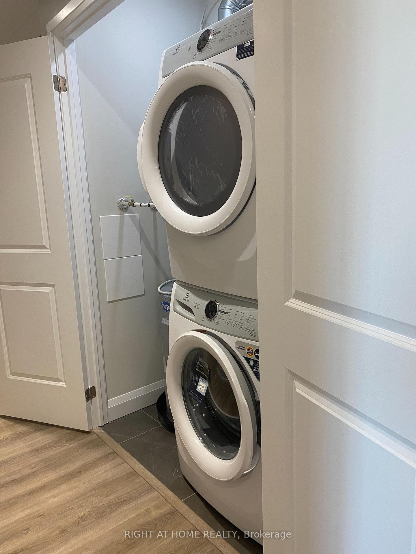 Ensuite Laundry