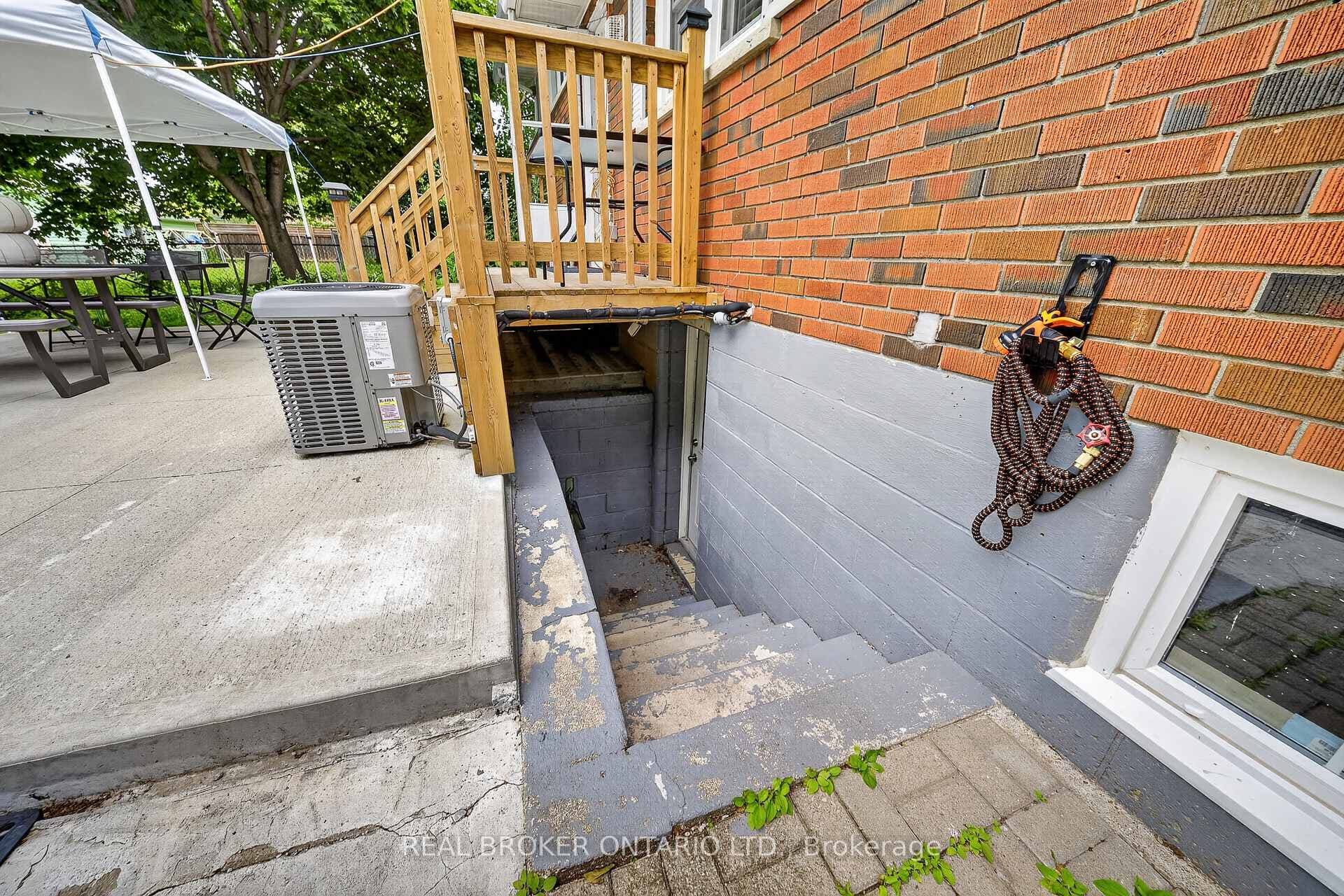 115 Green Road photo 36