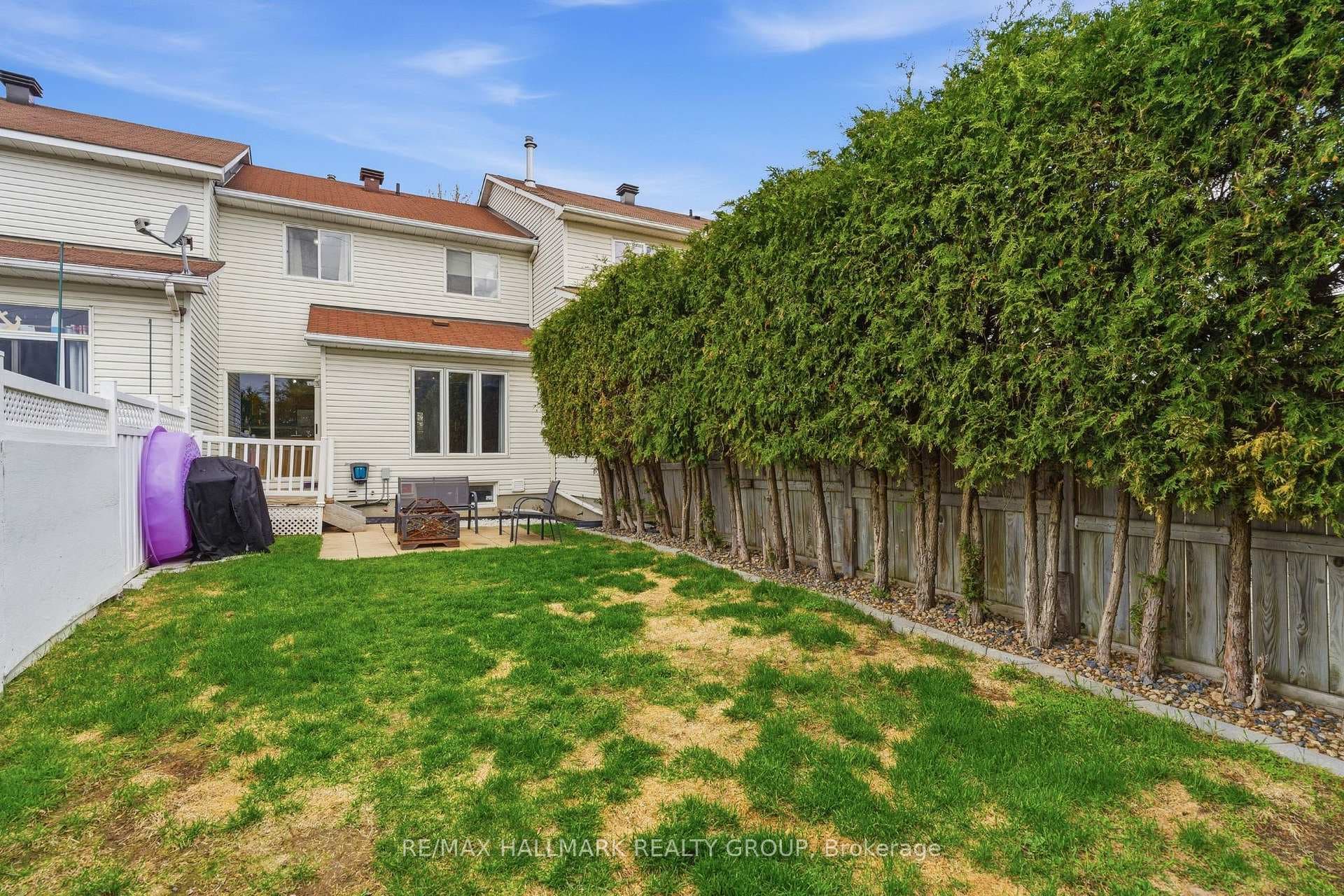 902 Paradise Crescent photo 26