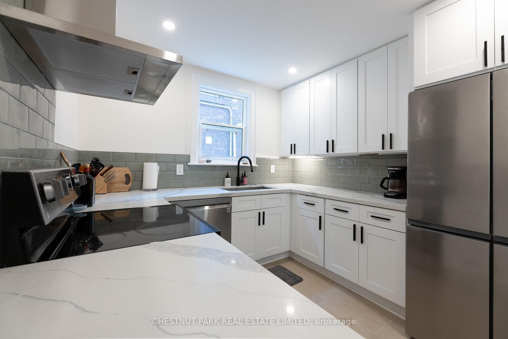 49 Springmount Avenue Unit B photo 7