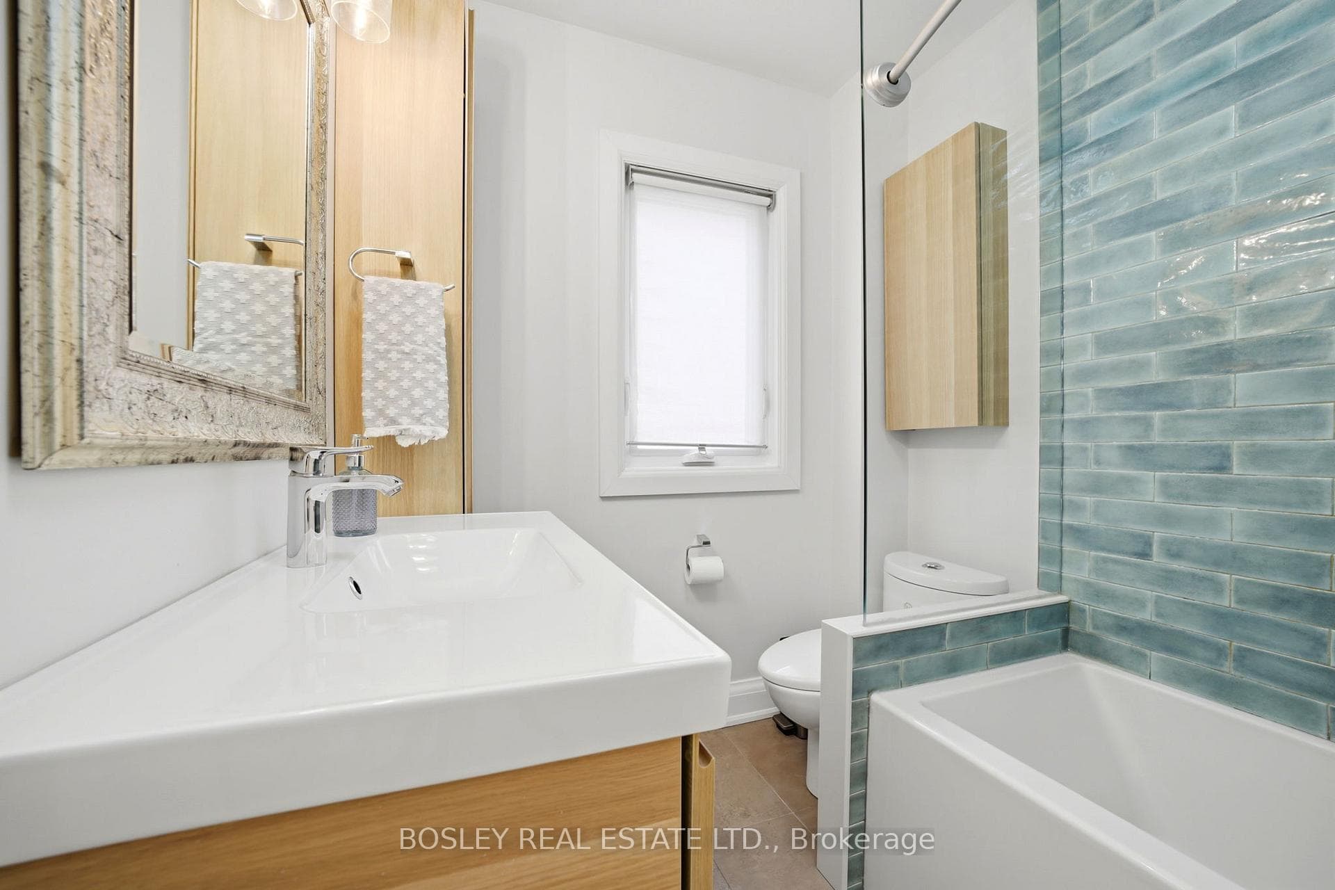 43 Gilbert Avenue photo 23